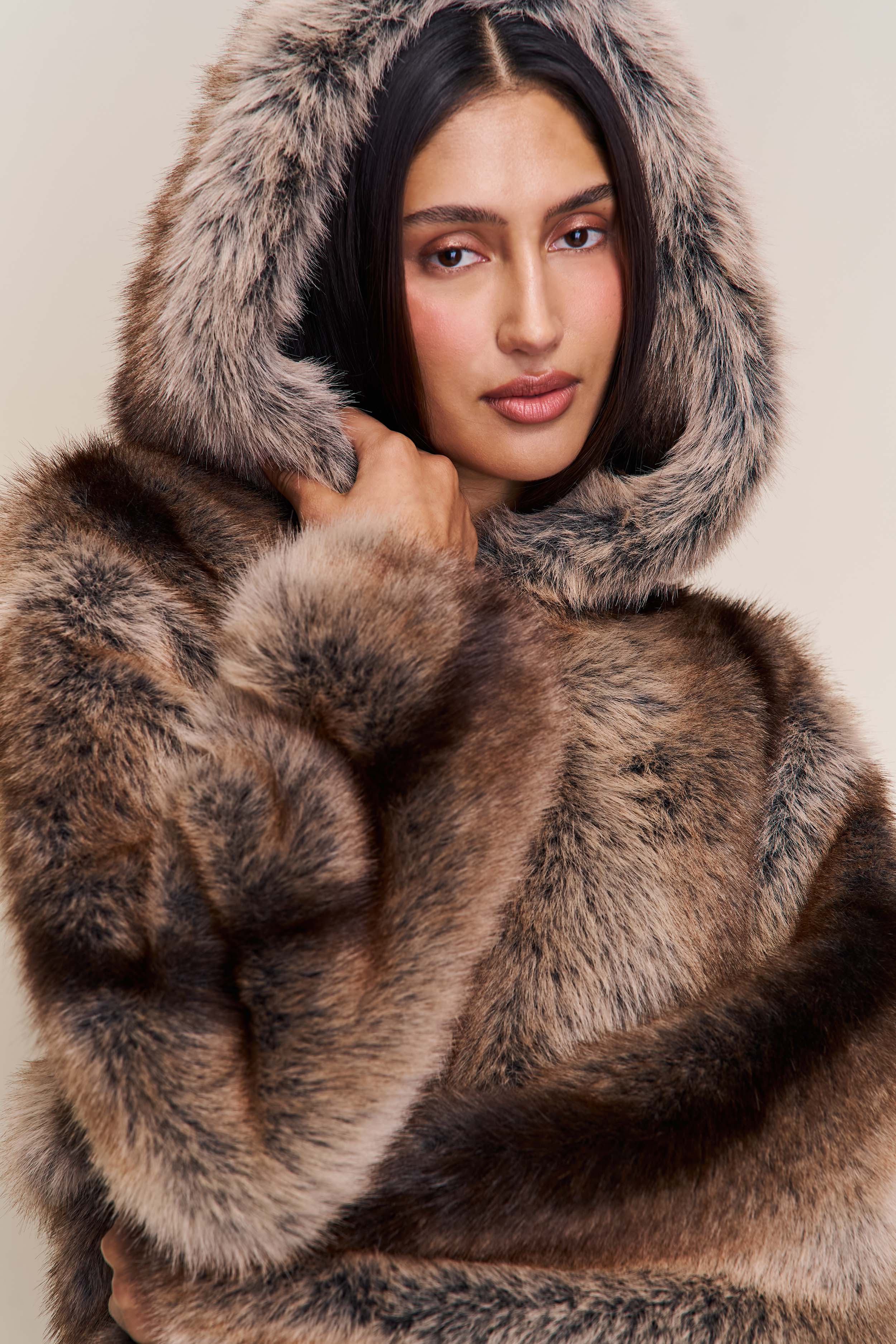 Cosette Cropped Faux Fur Jacket - Image 4
