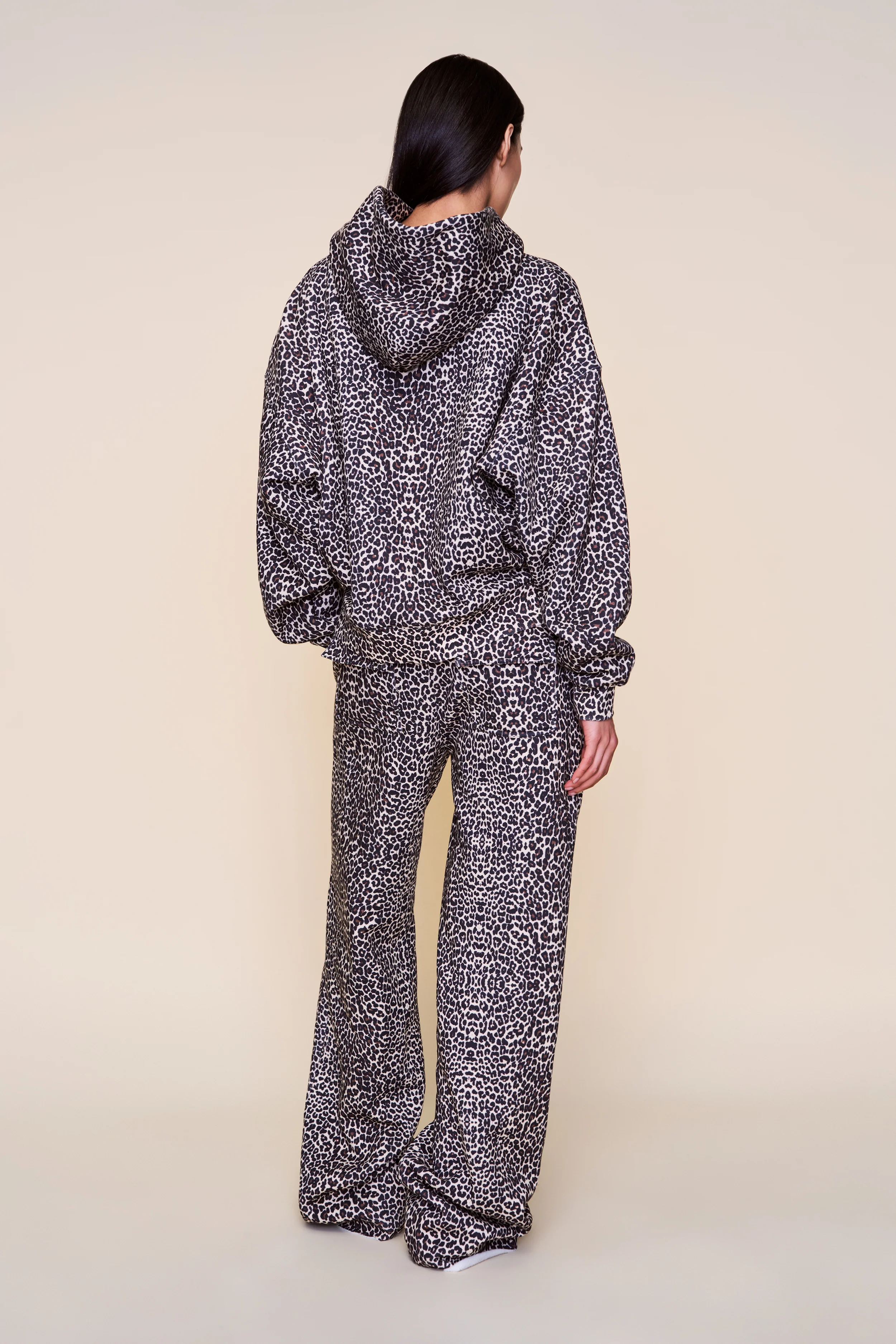 Guizio Pullover Hoodie - Image 6