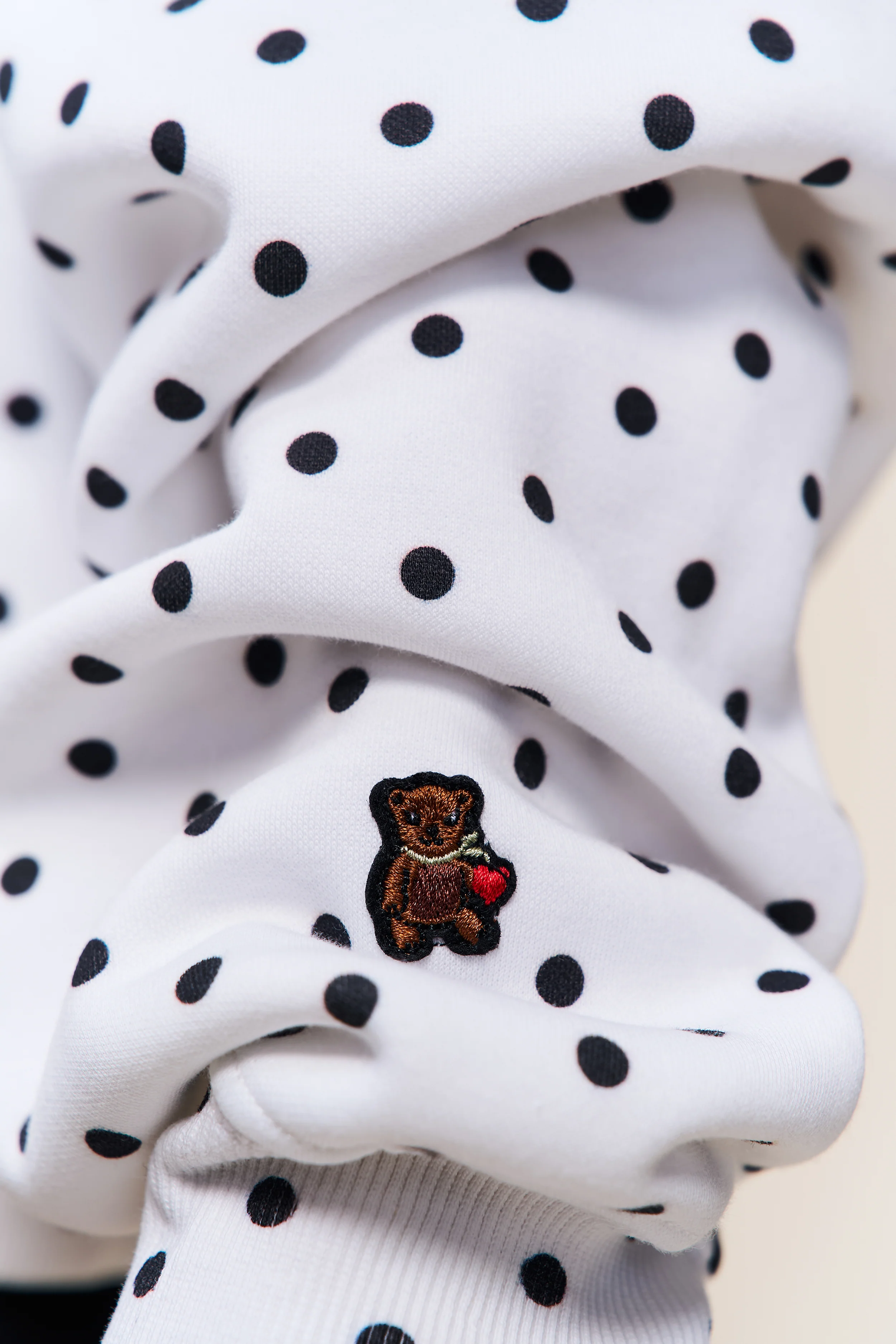 Guizio Pullover Hoodie - Image 4