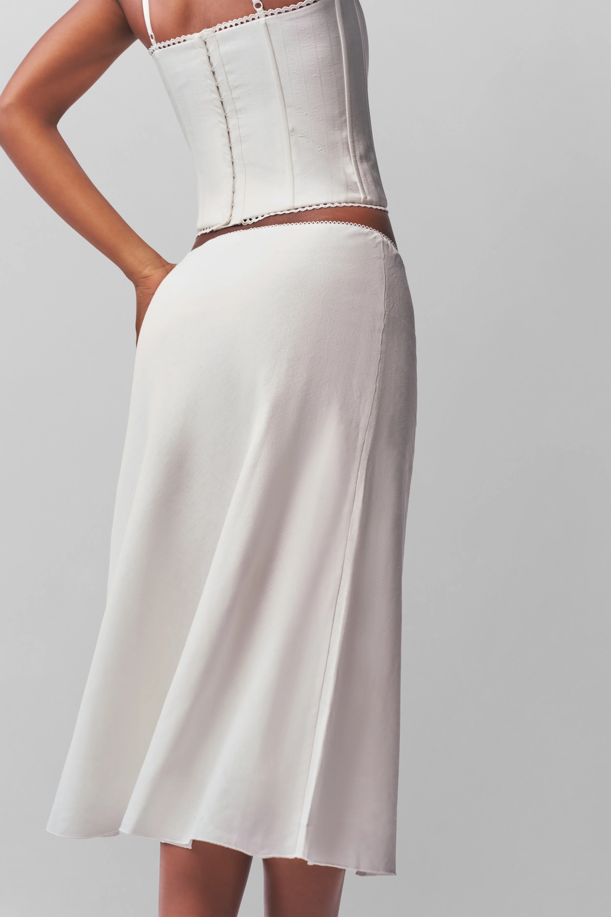 Paloma Linen Skirt - Image 4